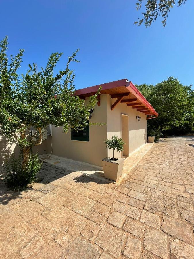 B&B Le Carrube Sava Dış mekan fotoğraf