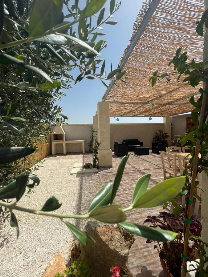 B&B Le Carrube Sava Dış mekan fotoğraf