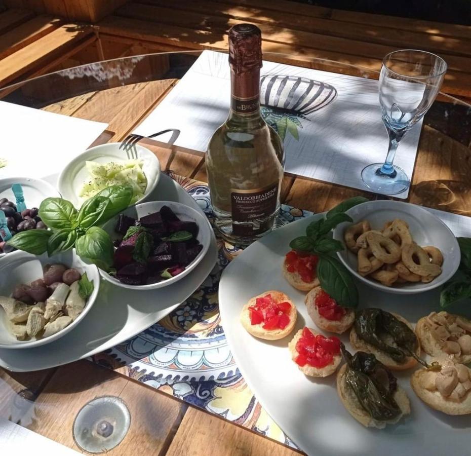B&B Le Carrube Sava Dış mekan fotoğraf