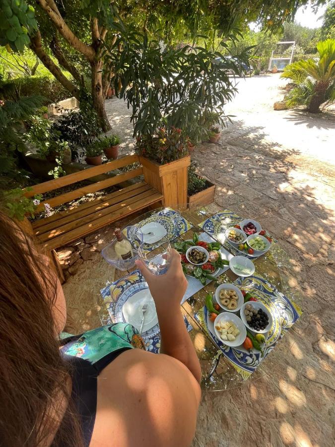 B&B Le Carrube Sava Dış mekan fotoğraf