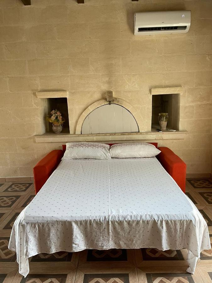 B&B Le Carrube Sava Dış mekan fotoğraf